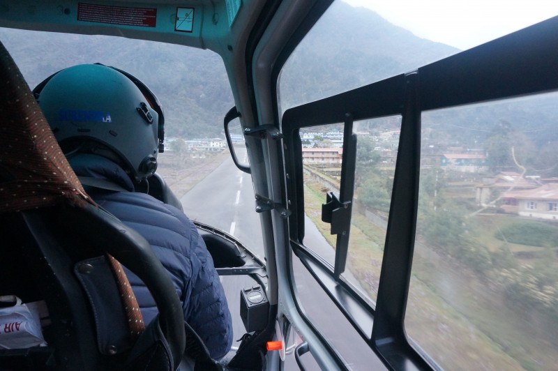 Final approach to Lukla. (Photo: Justin Merle)