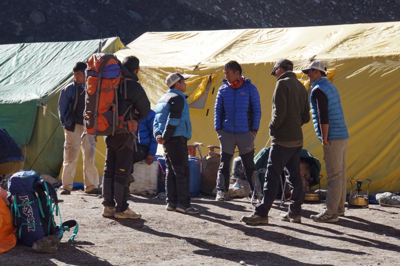 Our Sherpa team confers.