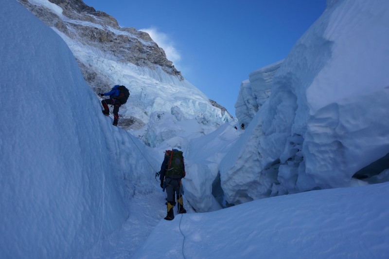 Making progress in the icefall (Photo: Justin Merle)