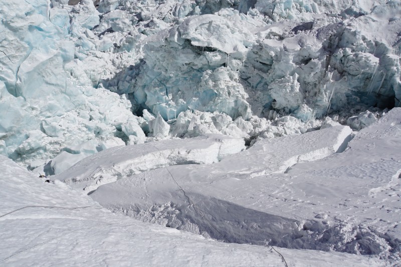 Ice debris below the final gateway face before the cwm. In effect, this is a giant, giant top bergschrund.