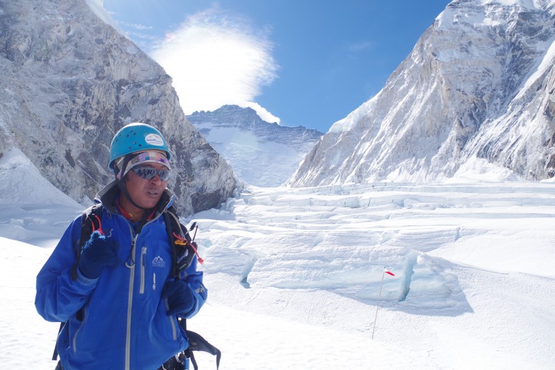 Mingma Sherpa in the Cwm. (Photo: Kim Hess)