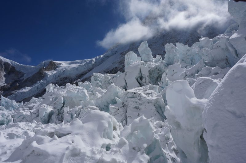 A random section of icefall below the Pit of Despair. (Photo: Justin Merle)